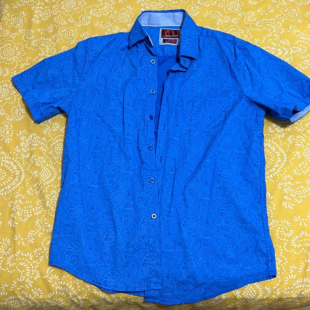 Men’s Blue button up shirt